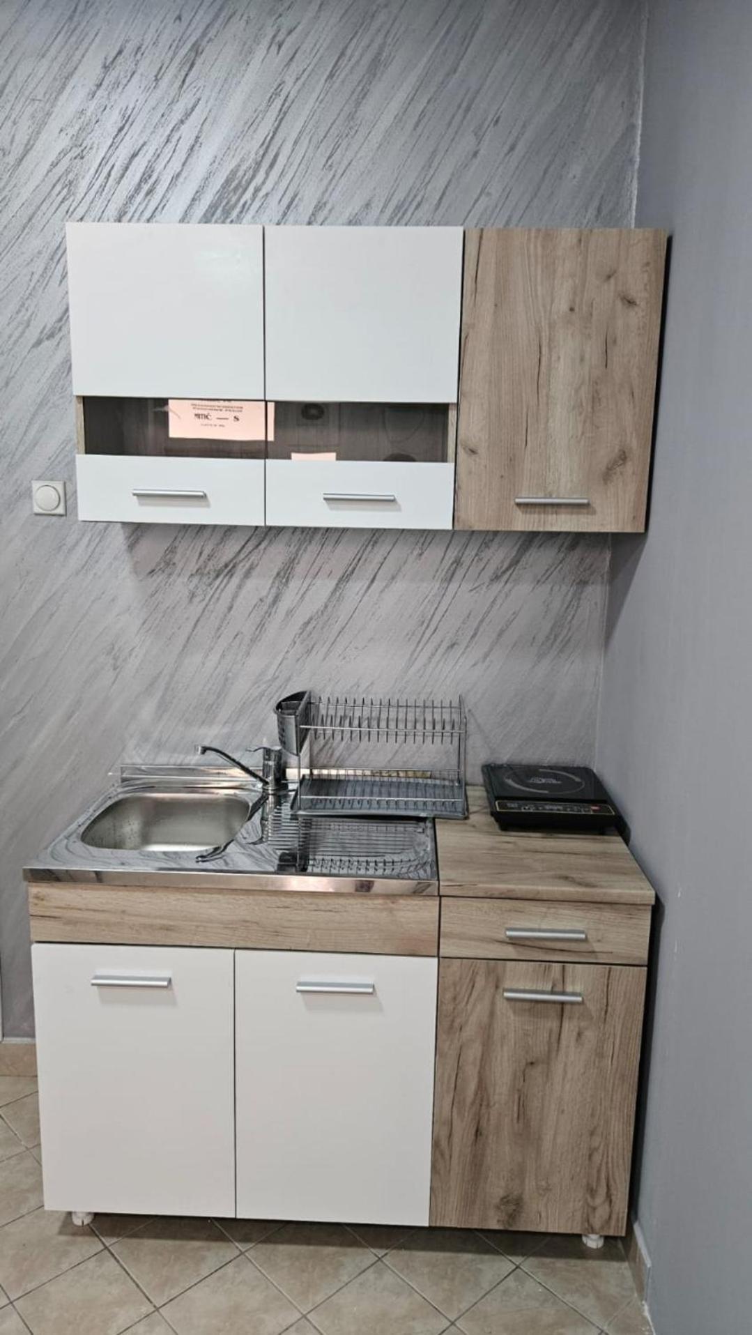 Appartamento Apartman Splendid Kladovo Esterno foto